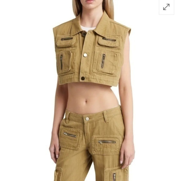 PTCL Tops - NWT PTCL utility crop vest. Size S.